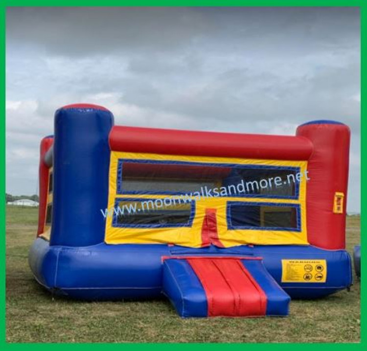 Traditional Bounce House - 3